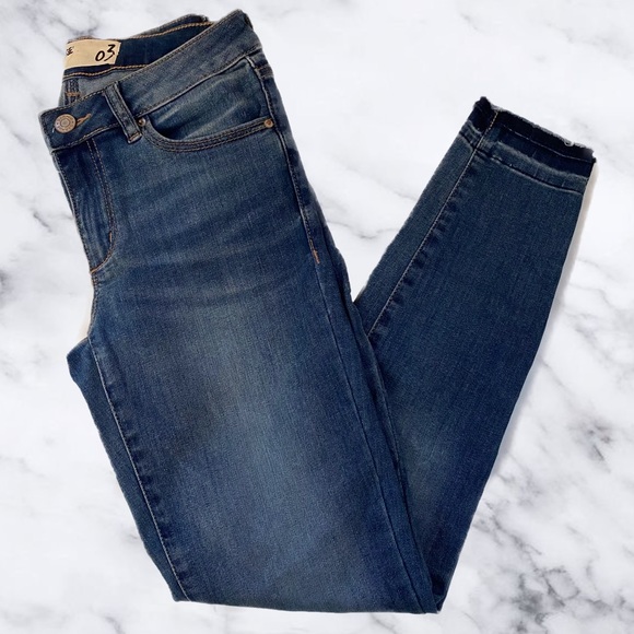 Garage Medium Wash Mid-Rise Skinny Jeans